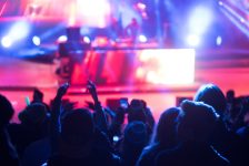 ライブ観戦（人と予約プランの使用）